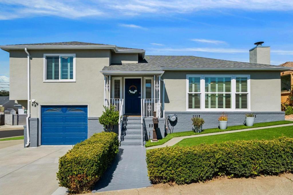 214 Manor Drive