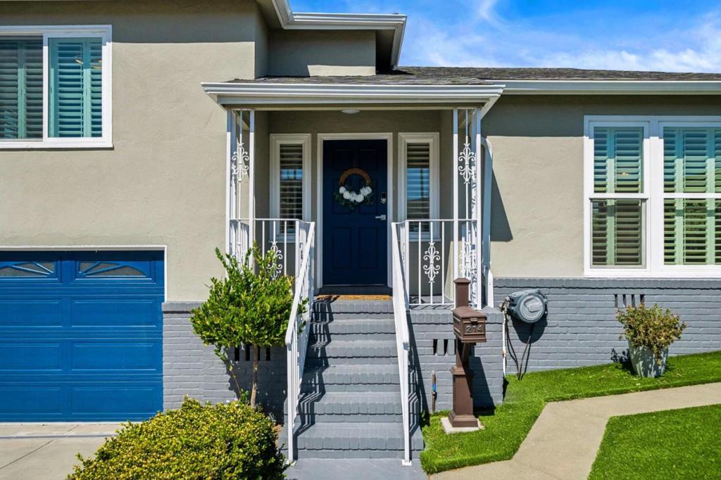 214 Manor Drive