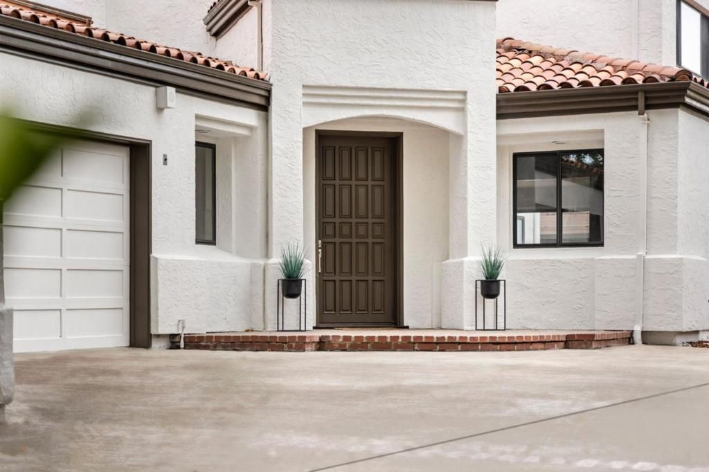 Photo of 704 Catalina Way, Los Altos, CA 94022 (MLS # ML82023621)
