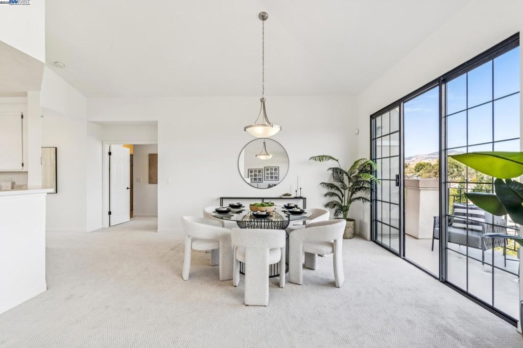 CANYON LAKES - Residential