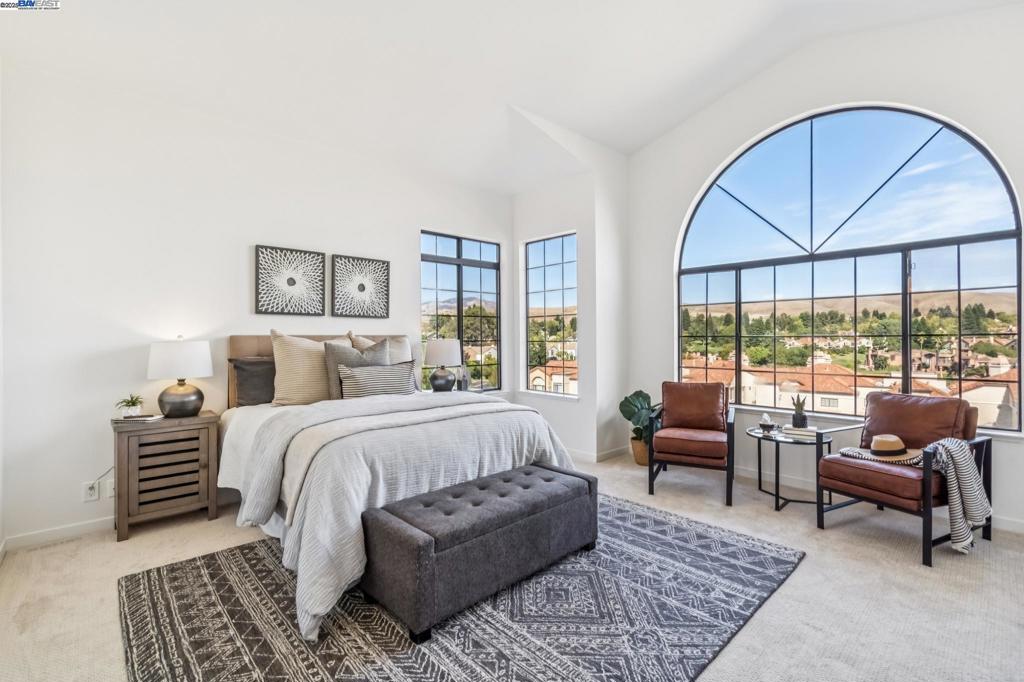 CANYON LAKES - Residential