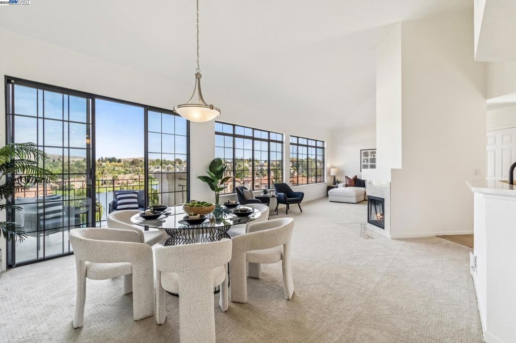 CANYON LAKES - Residential