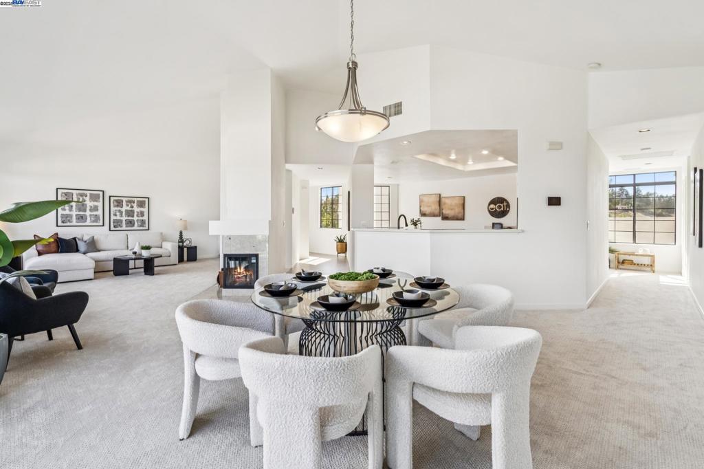 CANYON LAKES - Residential