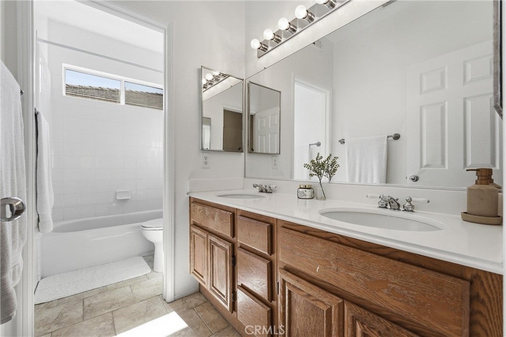 29 Marseille, Lake Forest CA 92610 - Photo 48
