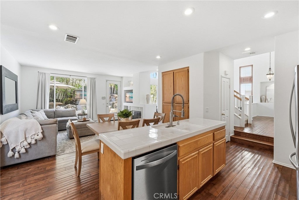 29 Marseille, Lake Forest CA 92610 - Photo 18
