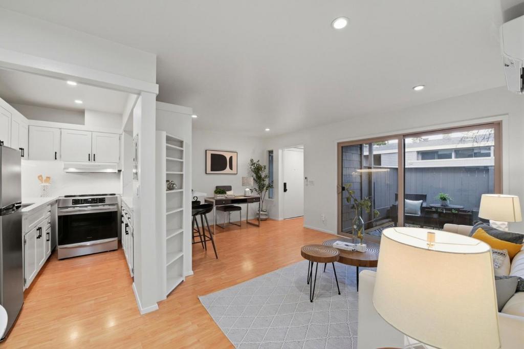 500 W Middlefield Road 121