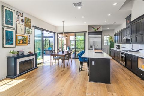 20724 W Beech Circle Porter Ranch CA 91326