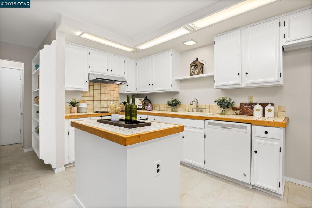 HEATHER FARMS - Residential