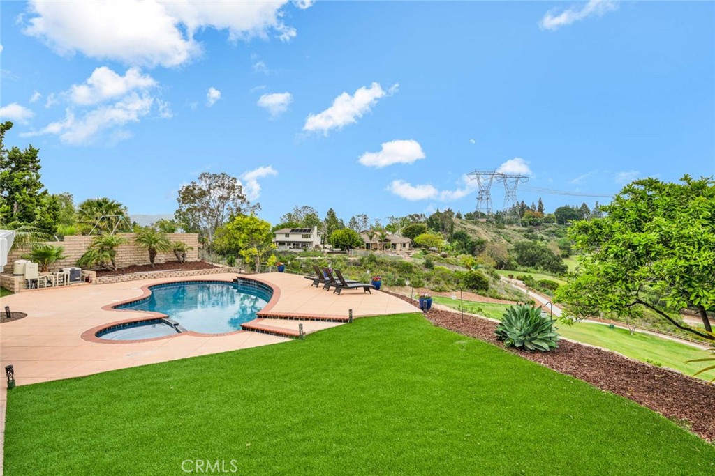 6586 E Via Corral