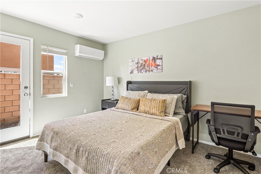 Mariposa Pointe - Residential Lease