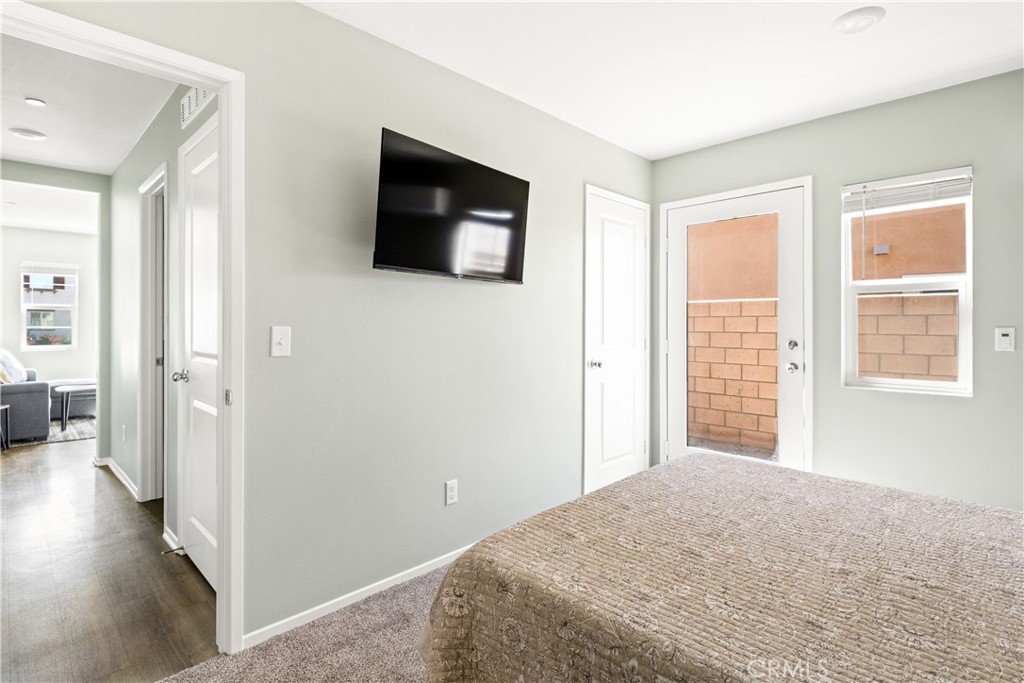 Mariposa Pointe - Residential Lease