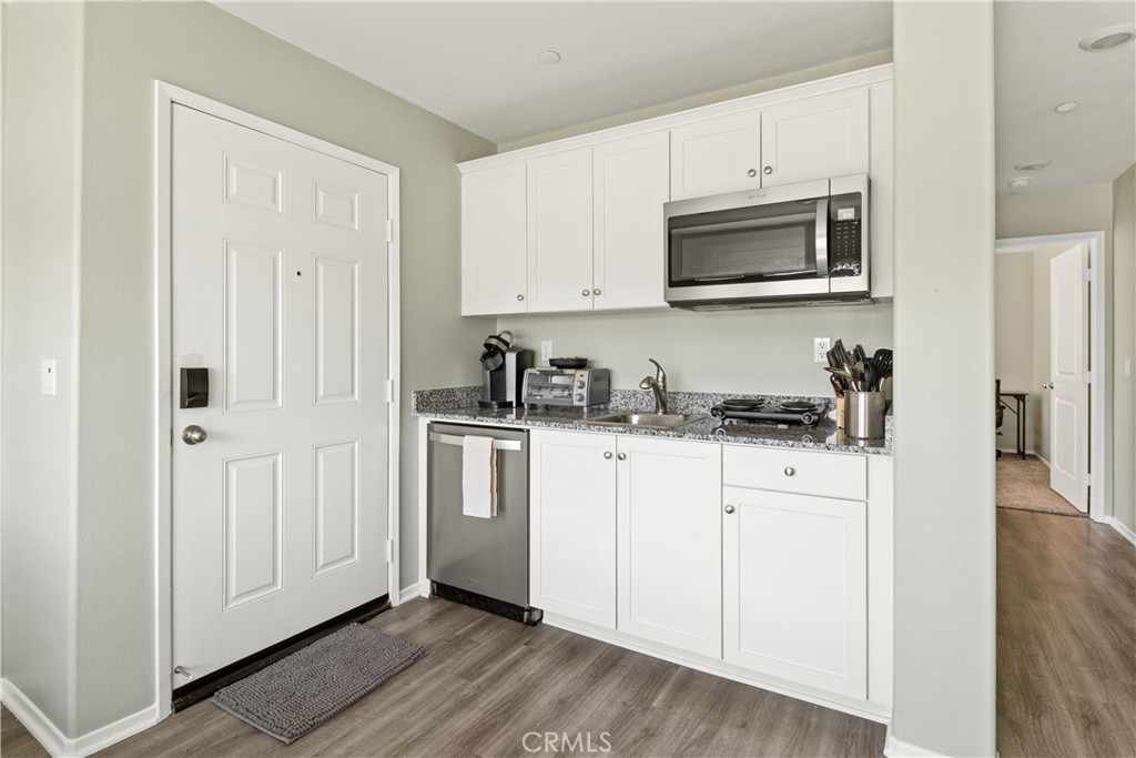 Mariposa Pointe - Residential Lease