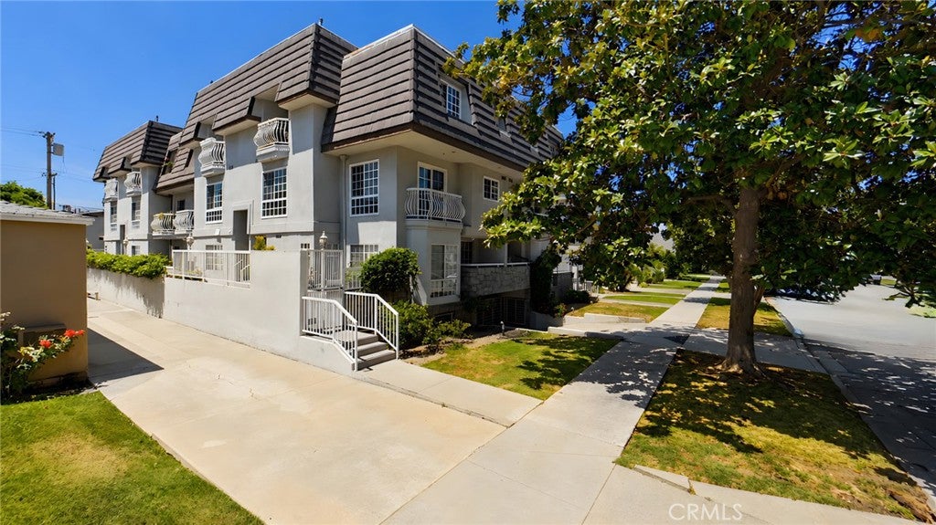 522 W Stocker 6
