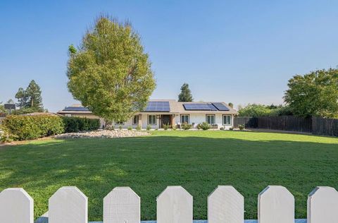 Photo of 26891 Fonda Avenue, Madera, CA 93638 (MLS # ML82026801)