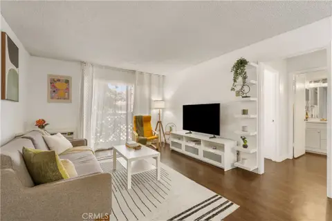 MLS: RS26152793