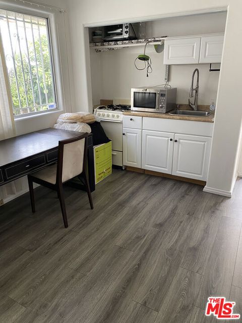 Photo of 451 S La Peer Drive #2, Beverly Hills, CA 90211 (MLS # 25624159)