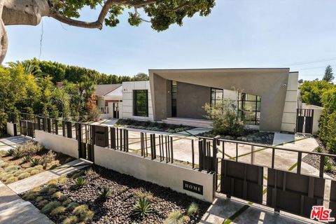 Photo of 621 N Rodeo Drive, Beverly Hills, CA 90210 (MLS # 26688783)