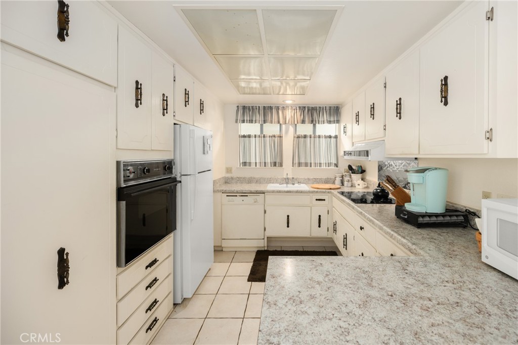 660 Avenida Sevilla P