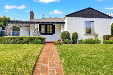 Photo of 1185 Hauser Boulevard, Los Angeles, CA 90019 (MLS # SR26007784)