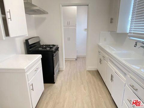 Tiny photo for 2616 S Barrington Avenue, Los Angeles, CA 90064 (MLS # 26637083)