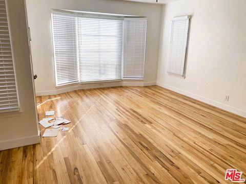 Tiny photo for 2616 S Barrington Avenue, Los Angeles, CA 90064 (MLS # 26637083)