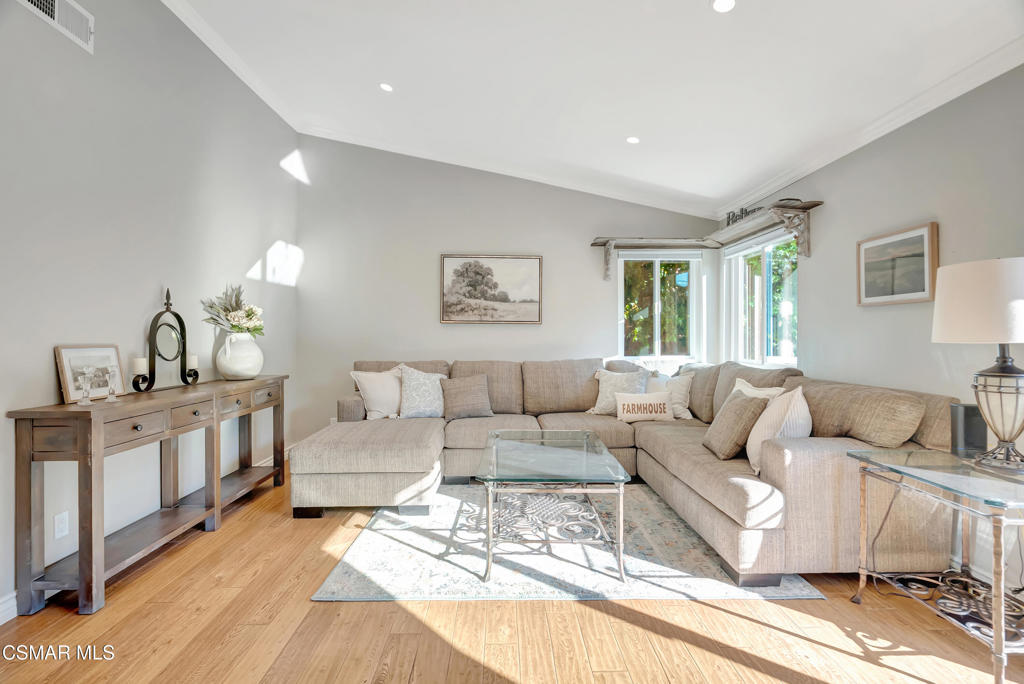 Bridle Path (SDLBK)-317 - 317 - Residential