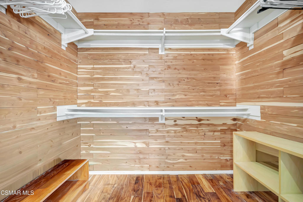 Bridle Path (SDLBK)-317 - 317 - Residential