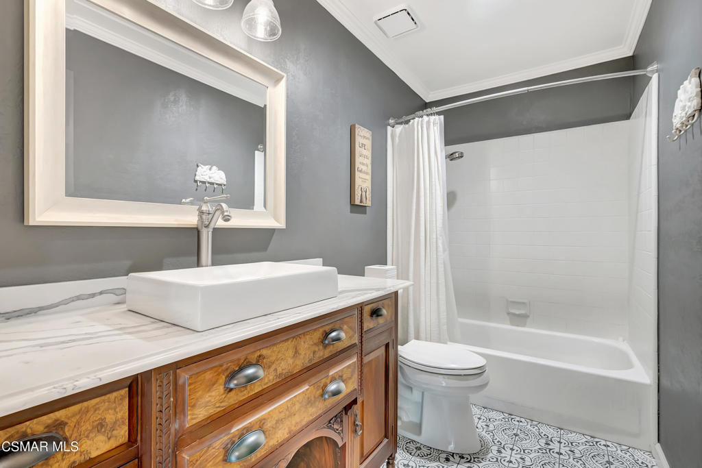 Bridle Path (SDLBK)-317 - 317 - Residential