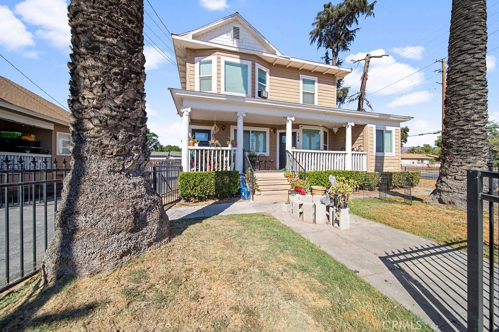 708 W 9th Street