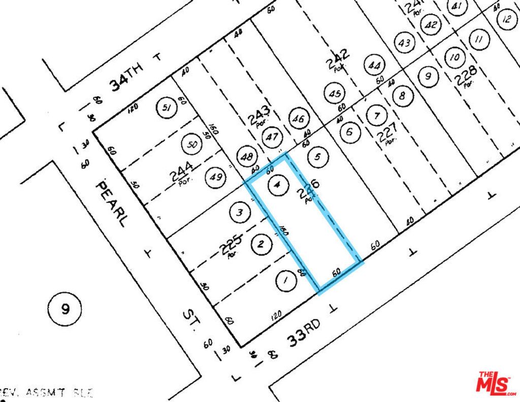 Photo of 2521 33rd Street, Santa Monica, CA 90405 (MLS # 26645435)