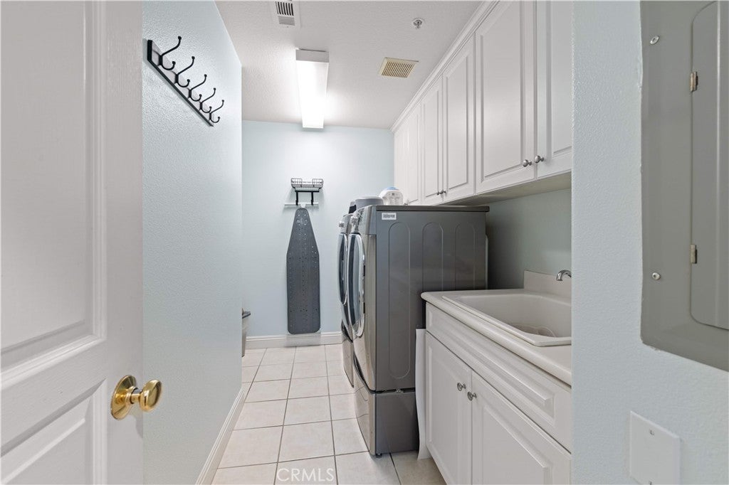111 Chantilly, Irvine CA 92620 - Photo 30
