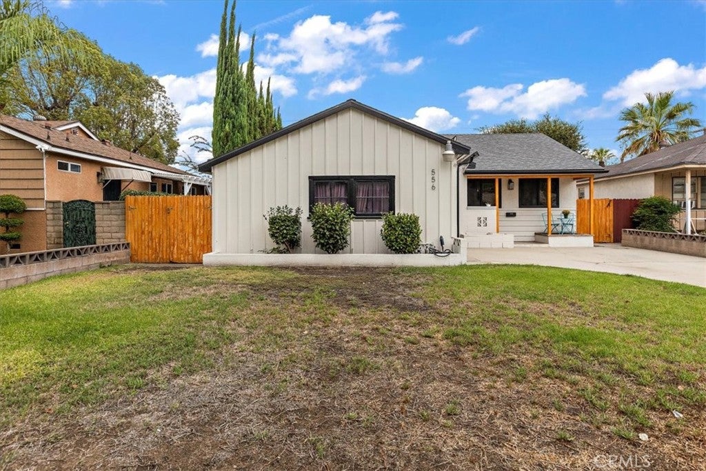 556 E. El Morado Court