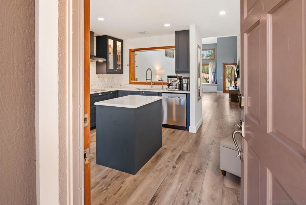 8647 Circle R Valley