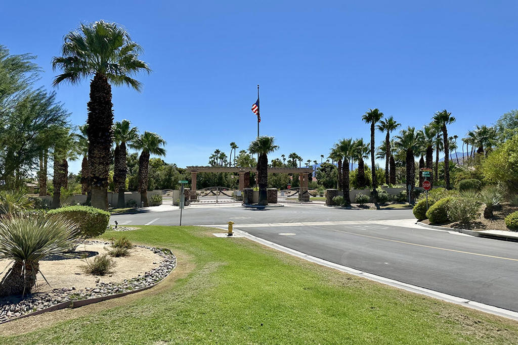 Mountain Gate - Residential