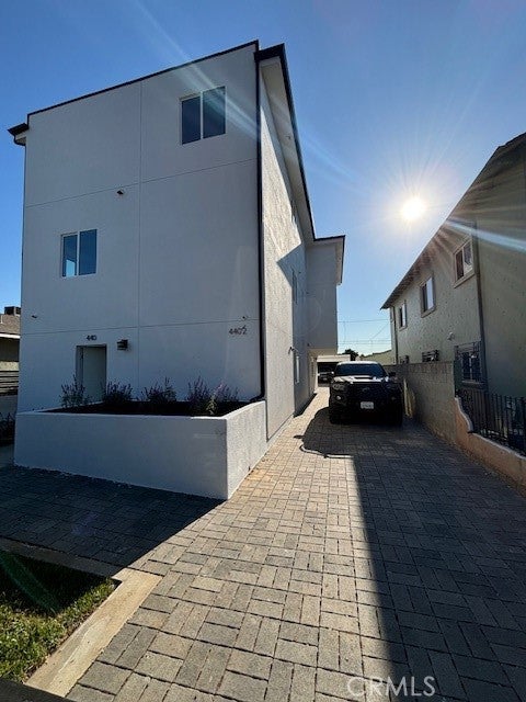 440 N Bernal
