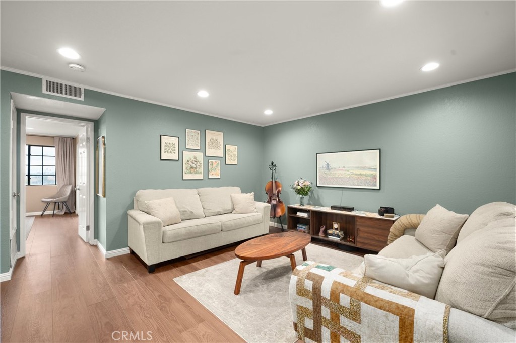 4161 Hathaway Avenue 46