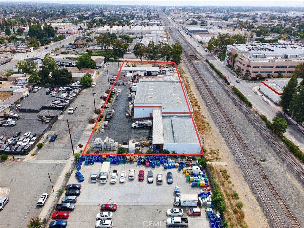 404 480 E Commercial Street