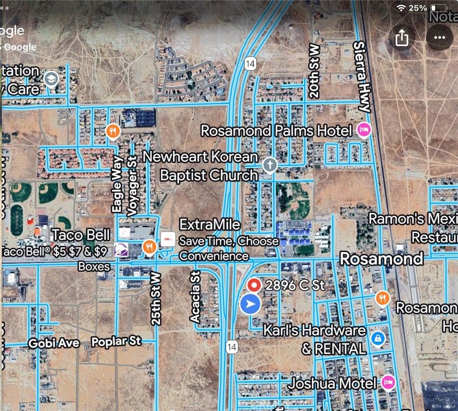 Main image without alt text