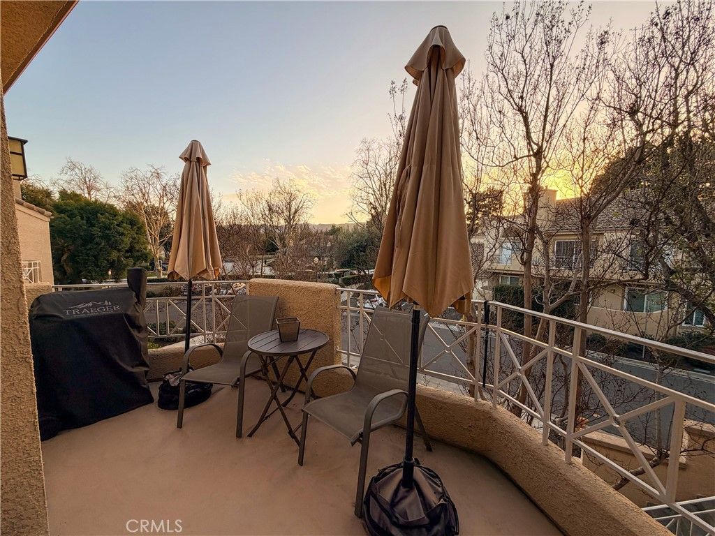 Photo of 23921 Del Monte #34, Valencia, CA 91355 (MLS # SR26046533)