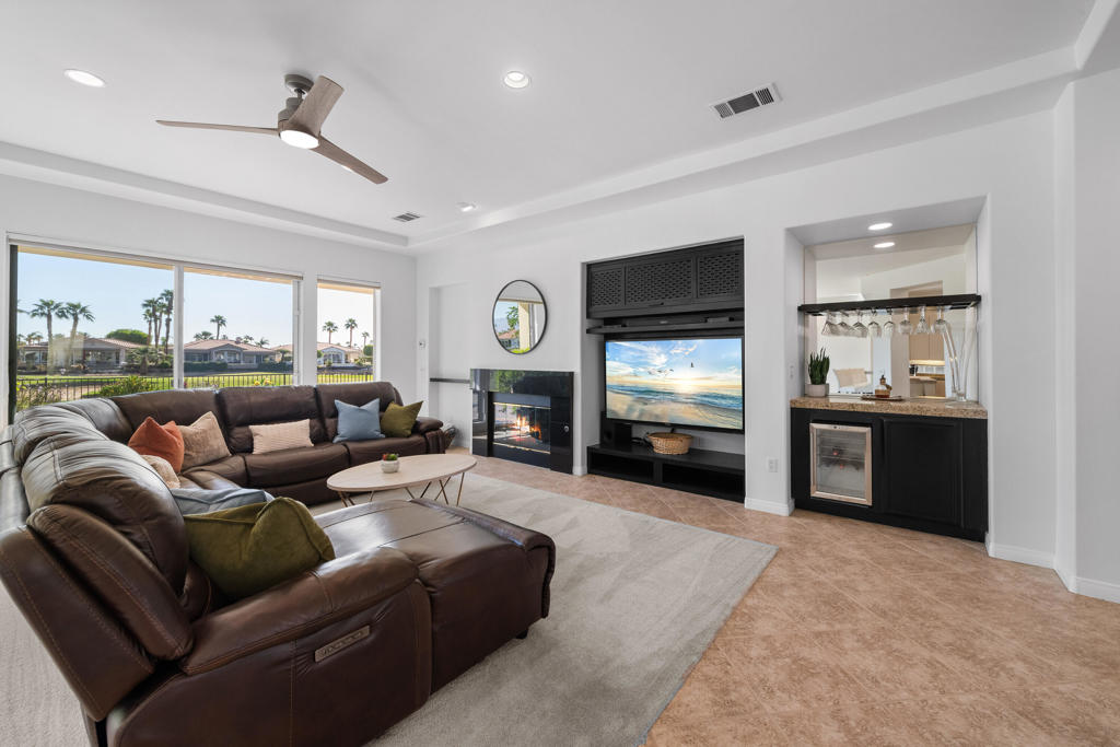 La Quinta Fairways - Residential Lease