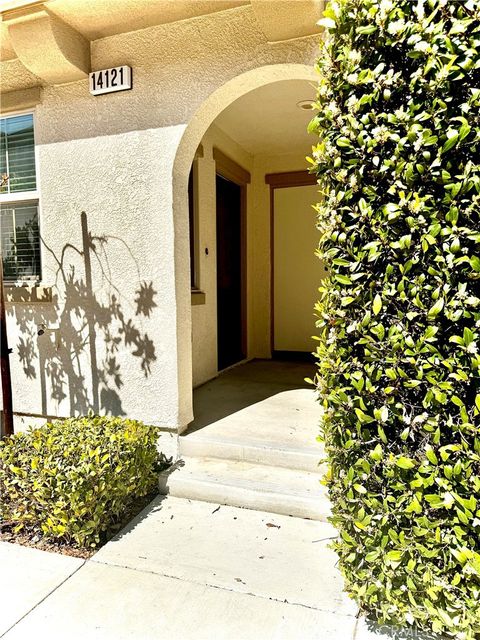 Photo of 14121 W Oak Lane, Van Nuys, CA 91405 (MLS # SR26051007)
