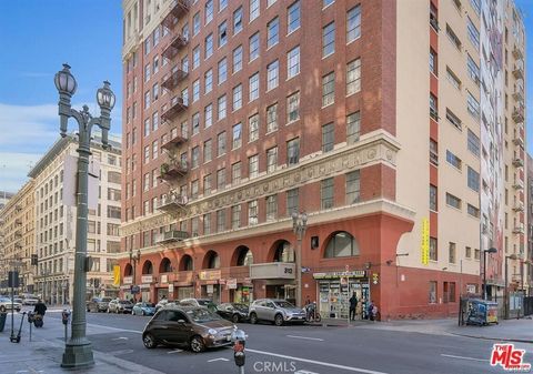 Tiny photo for 312 W 5th Street #1121, Los Angeles, CA 90013 (MLS # SB25233627)