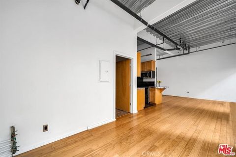 Tiny photo for 312 W 5th Street #1121, Los Angeles, CA 90013 (MLS # SB25233627)
