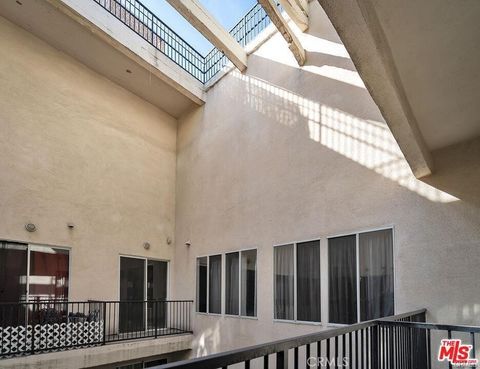 Tiny photo for 312 W 5th Street #1121, Los Angeles, CA 90013 (MLS # SB25233627)