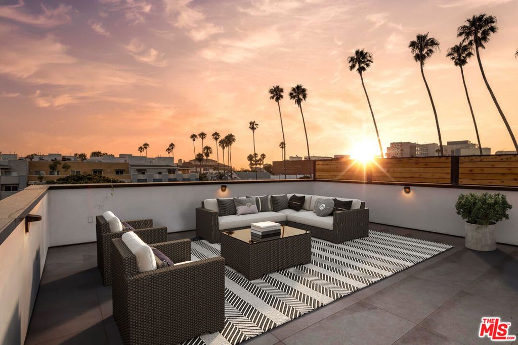 Photo of 212 Bay Street #103, Santa Monica, CA 90405 (MLS # 25600421)