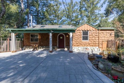 Photo of 21565 Old Mine Road, Los Gatos, CA 95033 (MLS # ML82030704)