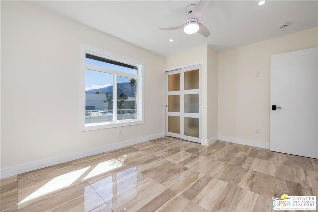 Racquet Club East - Residential Lease