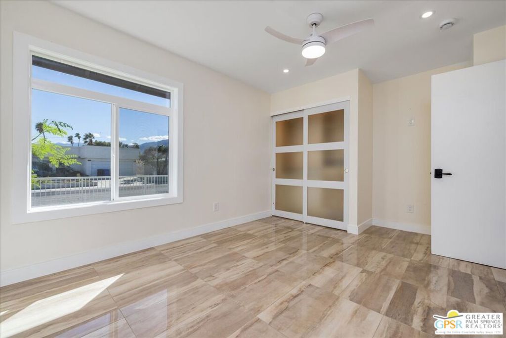 Racquet Club East - Residential Lease