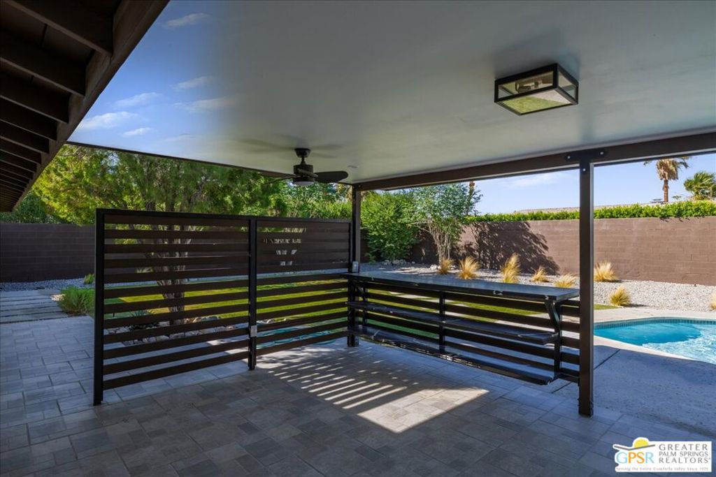 Racquet Club East - Residential Lease