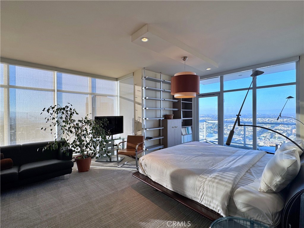 Downtown (DT) - Residential Lease